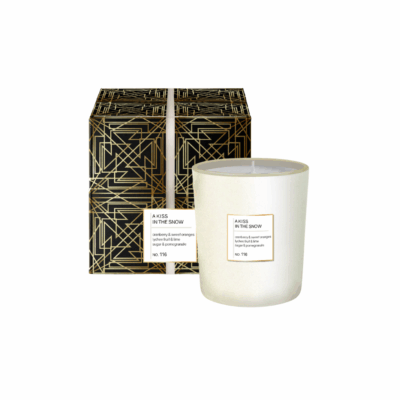 A kiss in the Snow <br> Boxed Candle